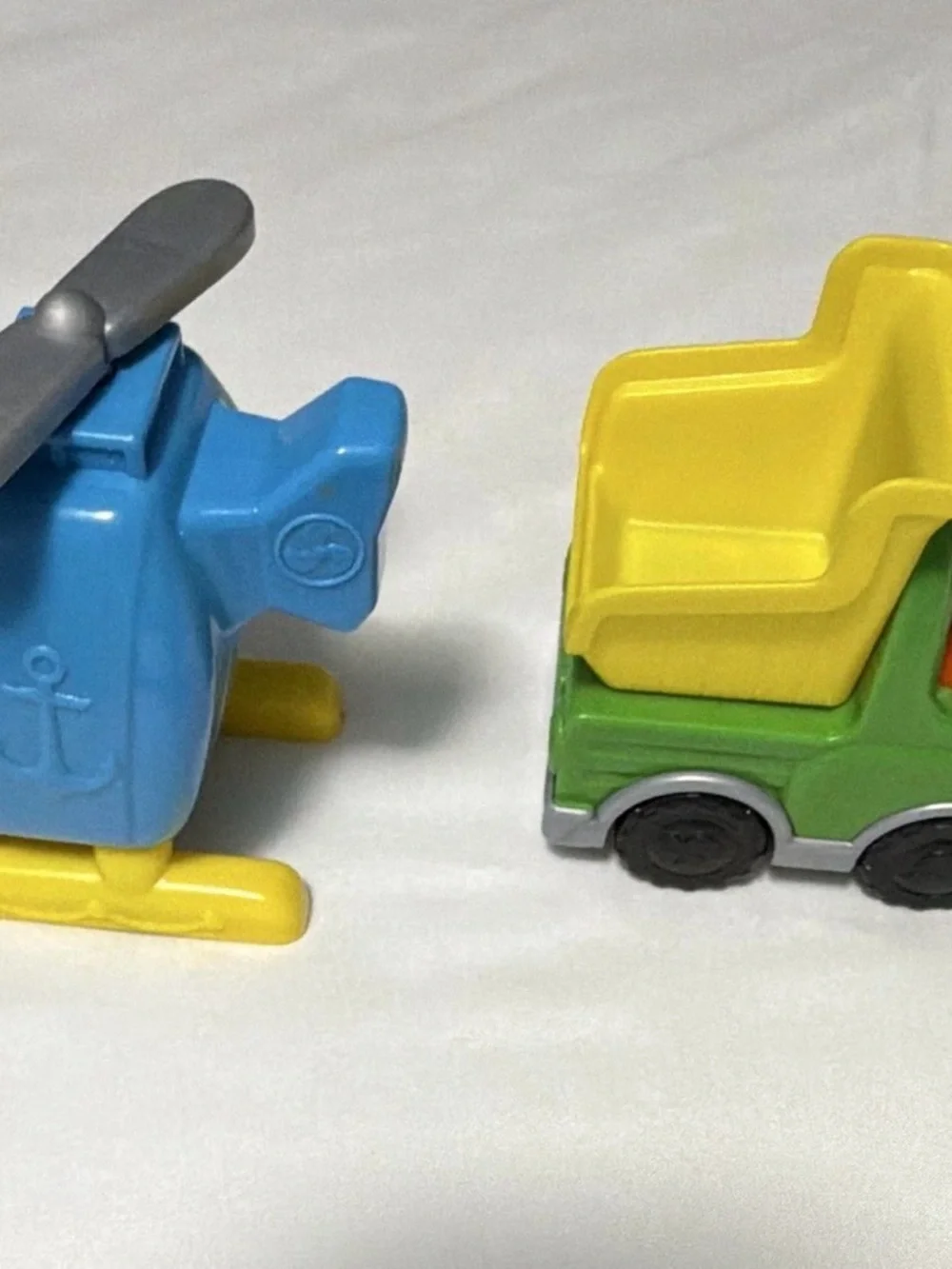 Disney Blue Helicopter and Green Car with Character Drivers